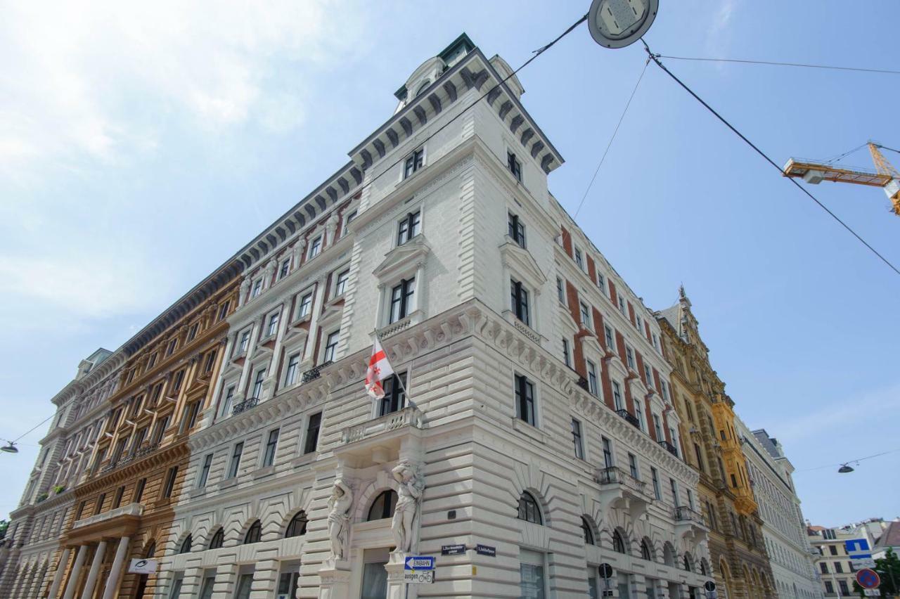 Central Living Apartments - Rathaus Вена Экстерьер фото